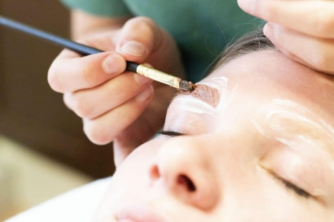 massage_lichaamsmassage_hotstone_cupping_lavashell_massagepraktijk_delft